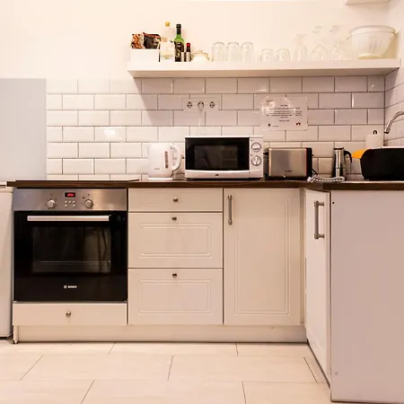 Apartment Klau33 In Party District Budapest