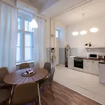 Klau33 In Party District Budapest