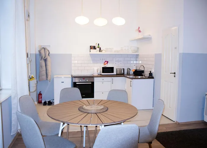 Klau33 In Party District *