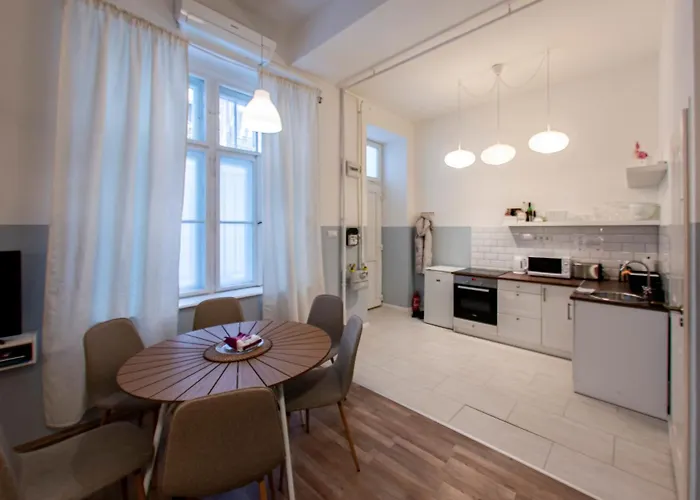 Klau33 In Party District Budapeszt