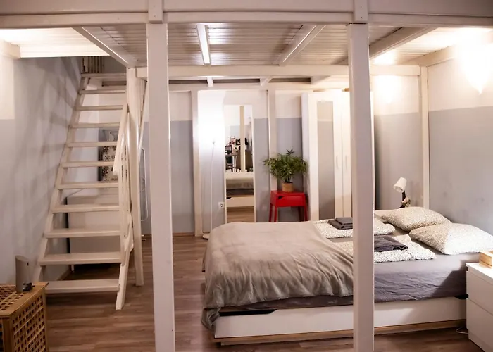 Klau33 In Party District * Budapeszt