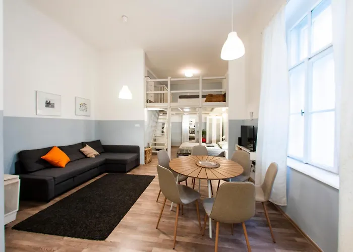 Klau33 In Party District *