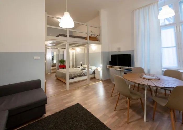 Klau33 In Party District Apartament